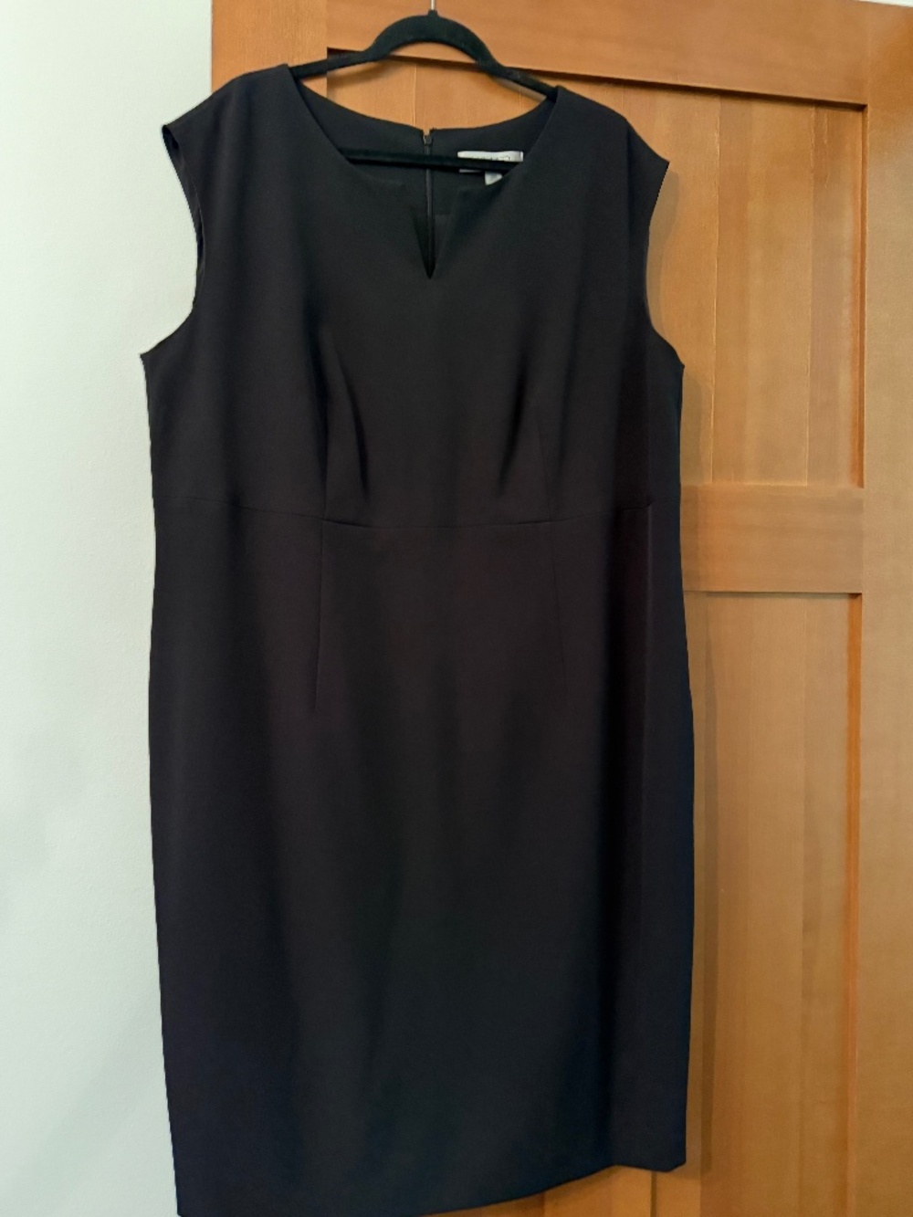Lovely LBD 18W NWT  (little black dress)